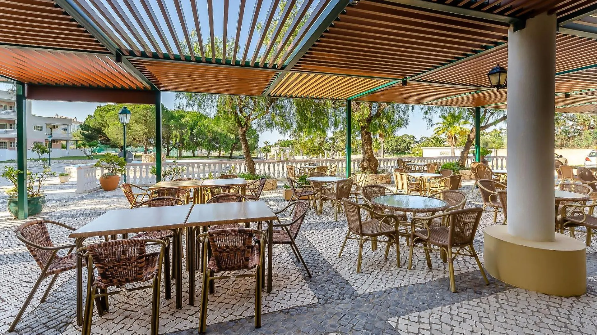 アパートホテル Turim Estrela Do Vau Hotel ポルティマン
